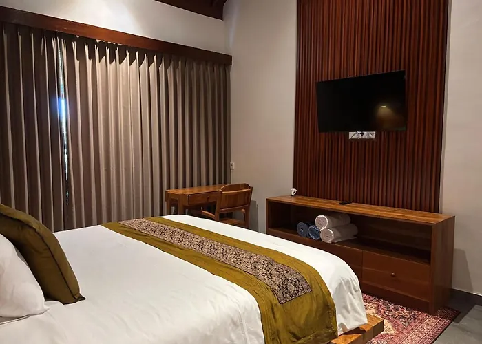Luxury Wooden Private Pool & Rice Field View Villa