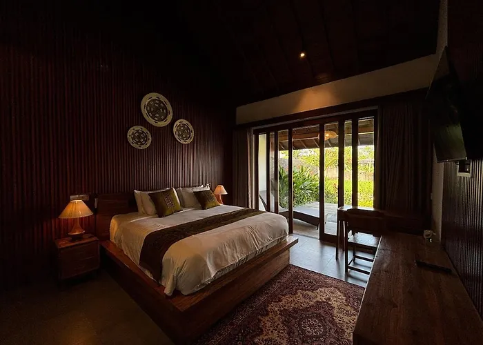 Luxury Wooden Private Pool & Rice Field View Villa Ubud (Bali)