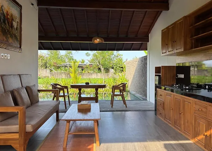 Luxury Wooden Private Pool & Rice Field View